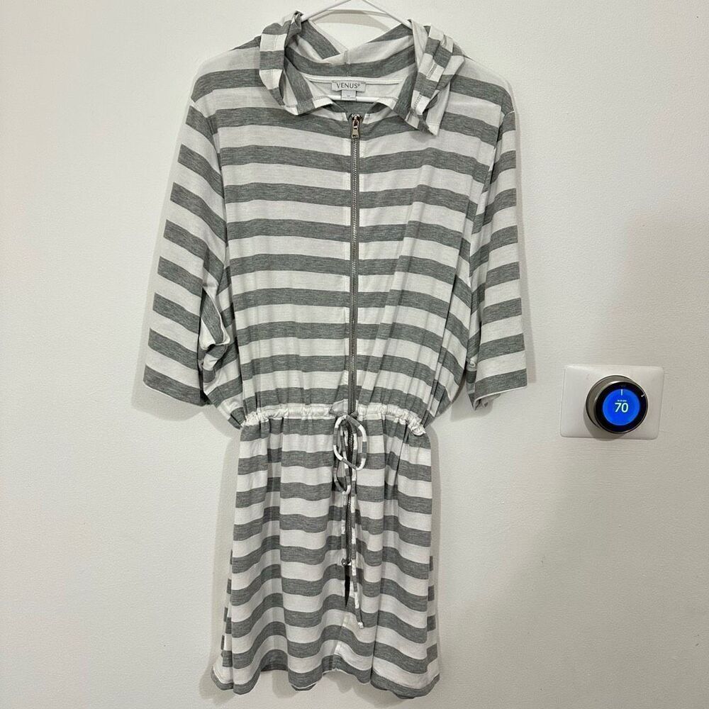 Venus Gray and White Striped Swim Cover Up Hood size 2X - Picture 3 of 7